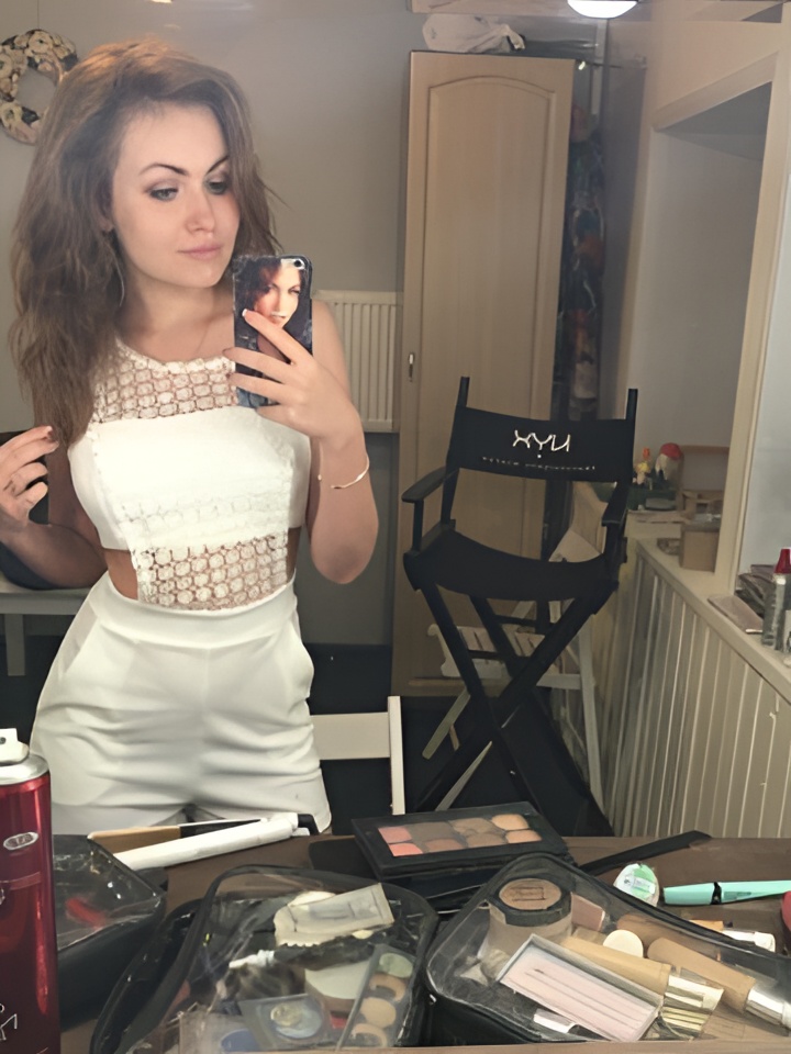 Индира привлекательная девушка из Новотитаровская цена от 5000 руб