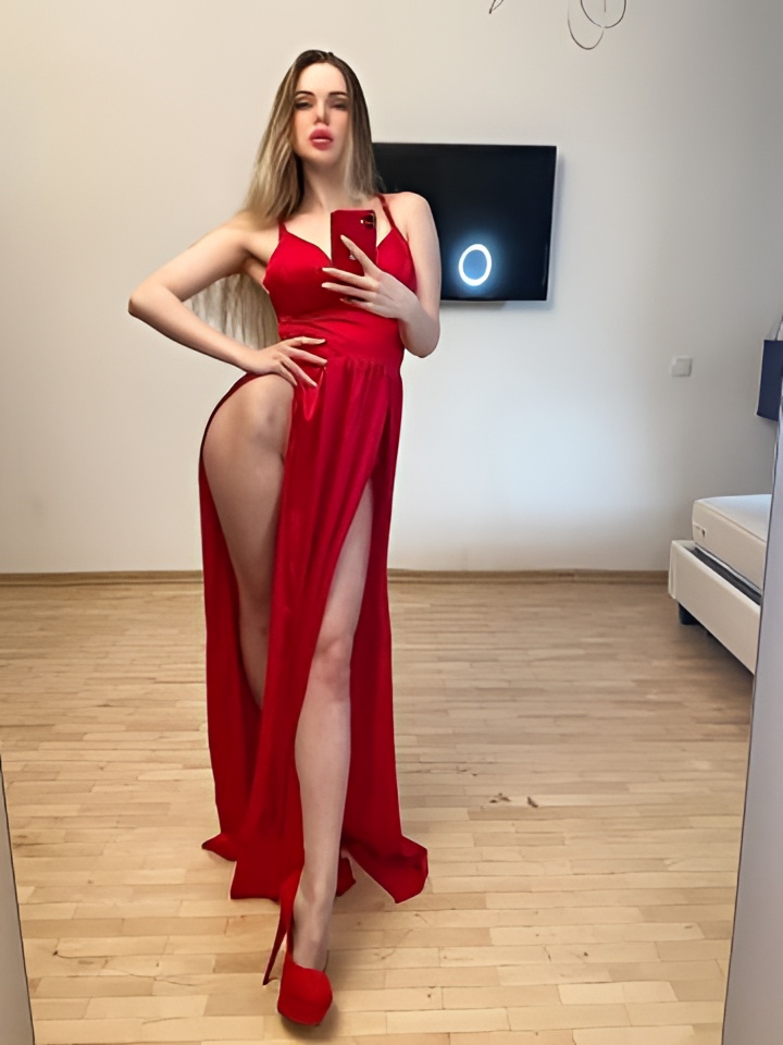 Олеся привлекательная девушка из Новотитаровская цена от 3000 руб