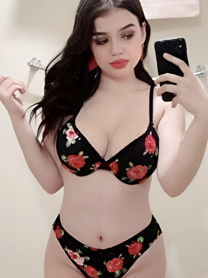 Виргиния привлекательная девушка из Новотитаровская цена от 2500 руб