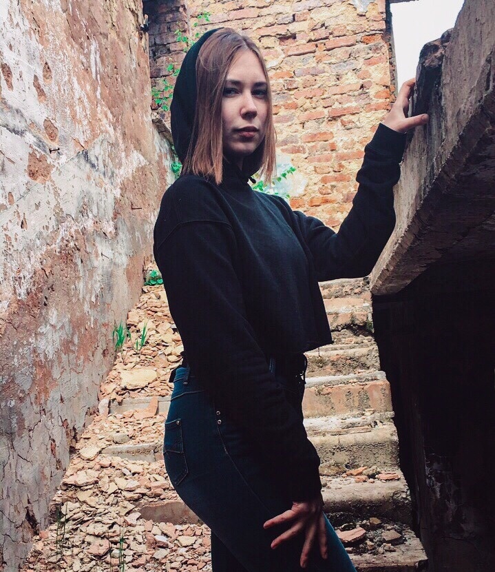 Елена привлекательная девушка из Новотитаровская цена от 3500 руб