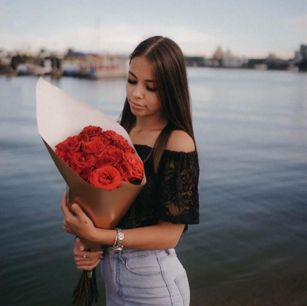 Люда привлекательная девушка из Новотитаровская цена от 3500 руб