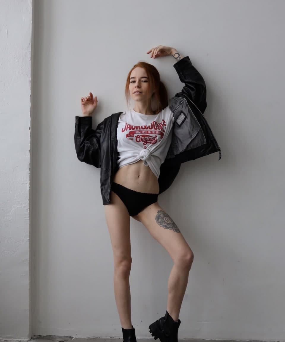 Анжелика привлекательная девушка из Новотитаровская цена от 3000 руб