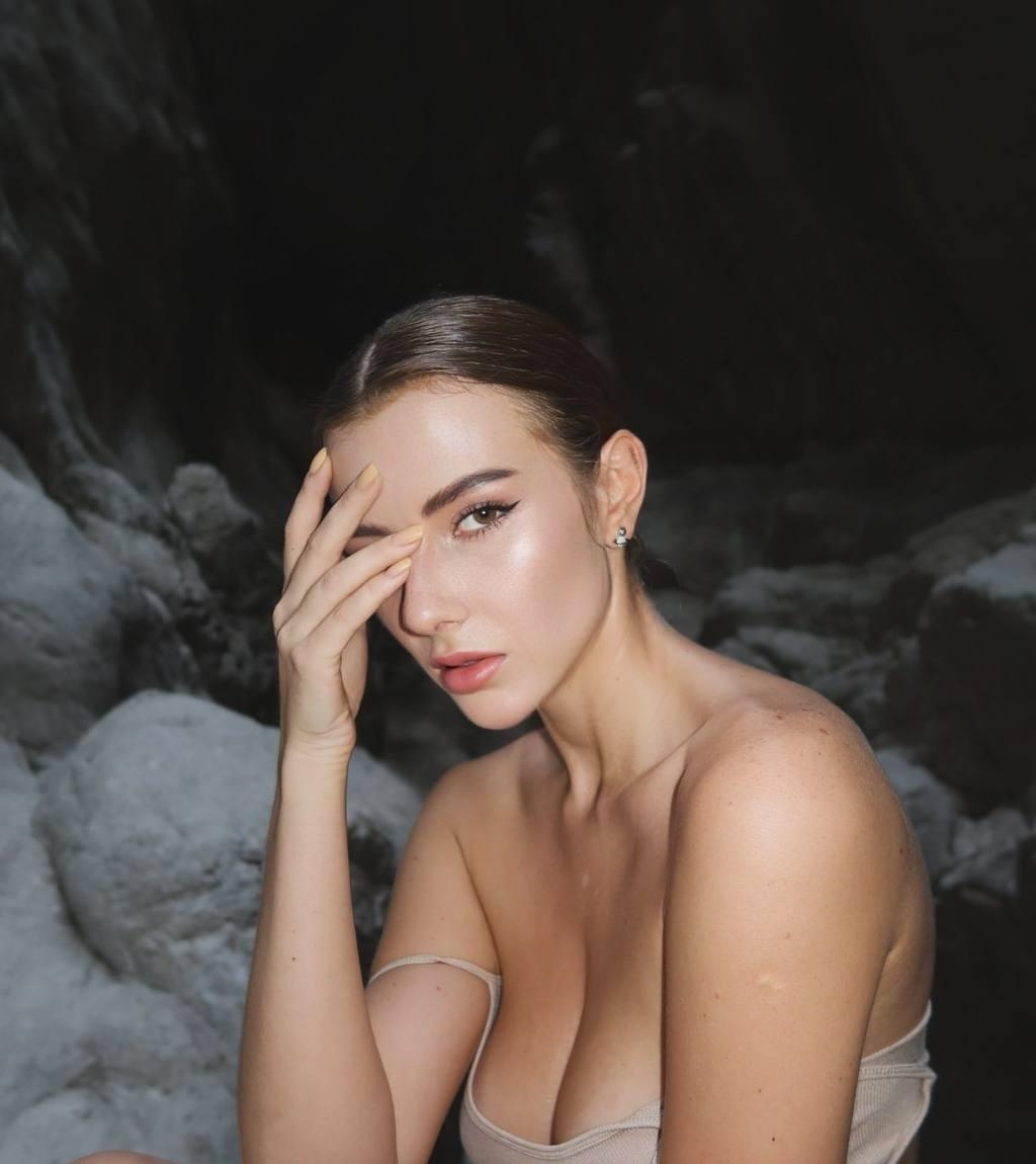 Янка привлекательная девушка из Новотитаровская цена от 7000 руб