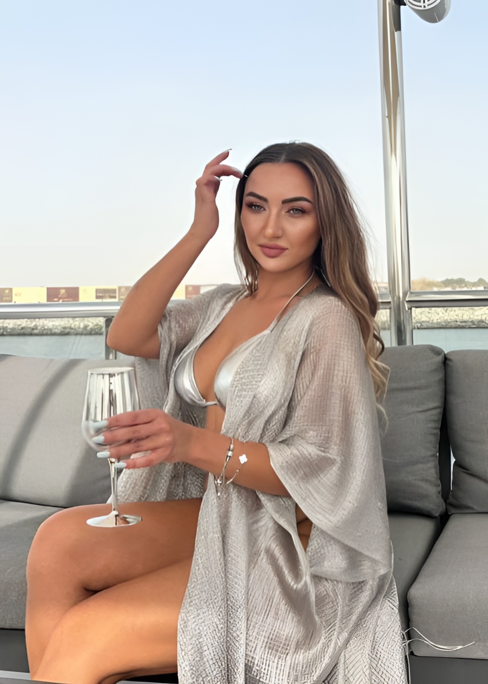 Лолита привлекательная девушка из Новотитаровская цена от 18000 руб