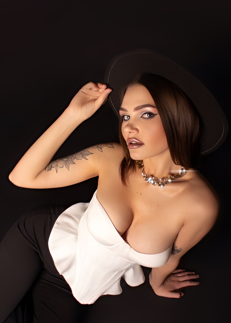 Яна привлекательная девушка из Новотитаровская цена от 6000 руб