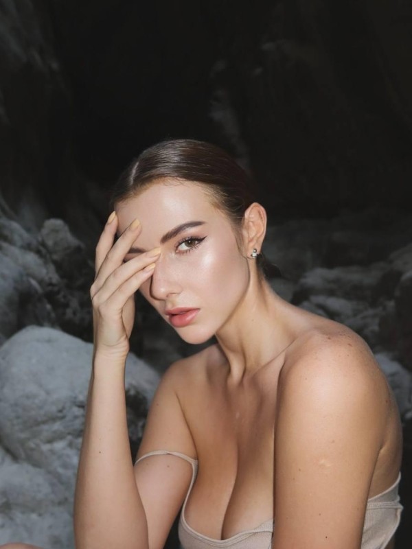 Янка из Новотитаровская